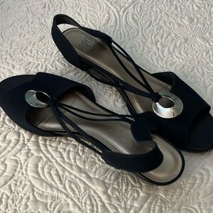 Impo sandal